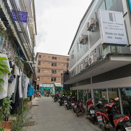 Hotel Grey Door Patong Esterno foto