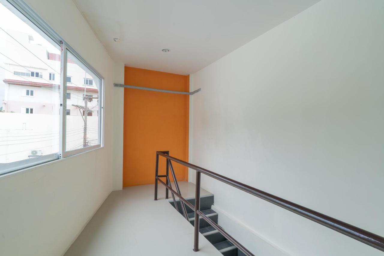 Hotel Grey Door Patong Esterno foto