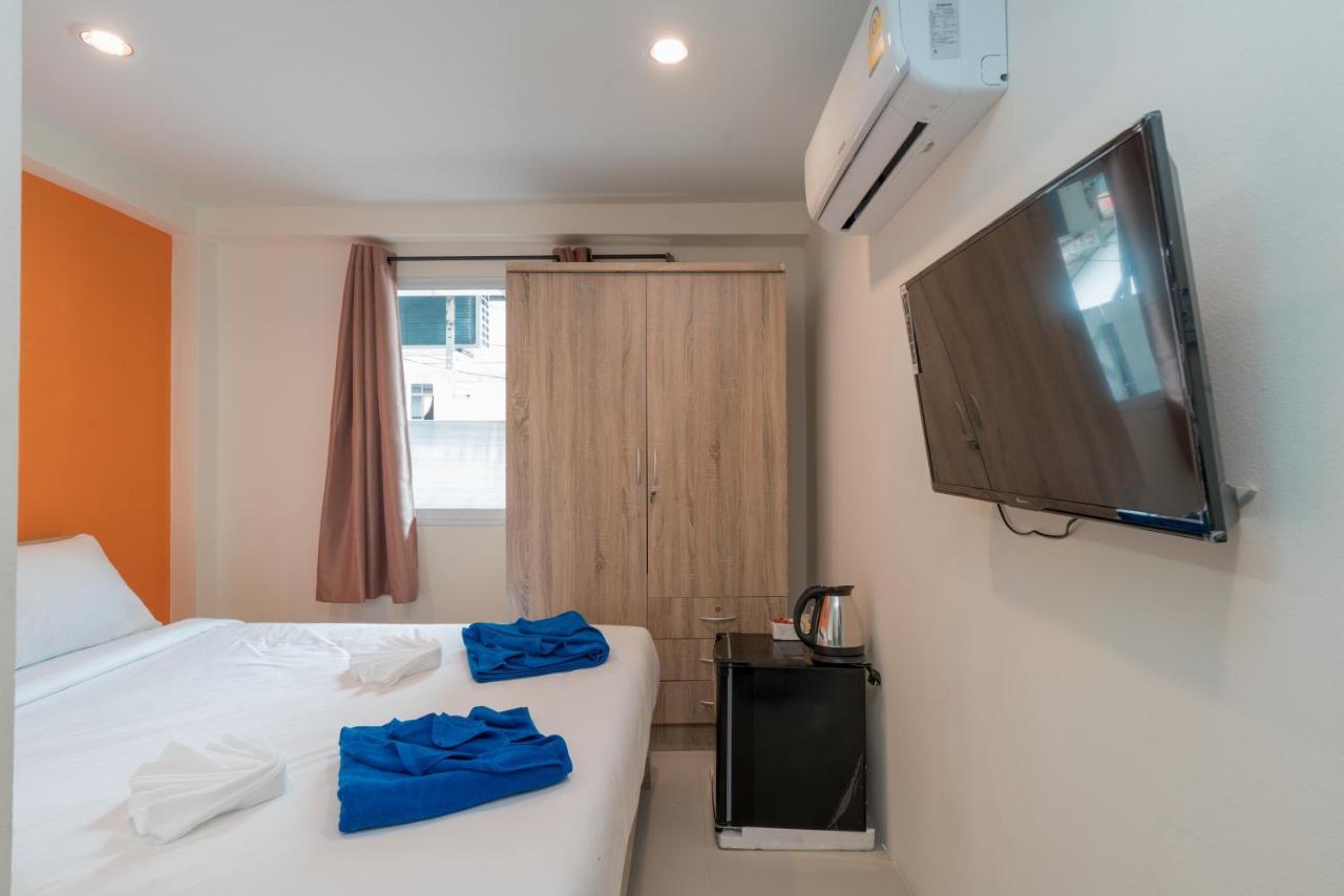 Hotel Grey Door Patong Esterno foto