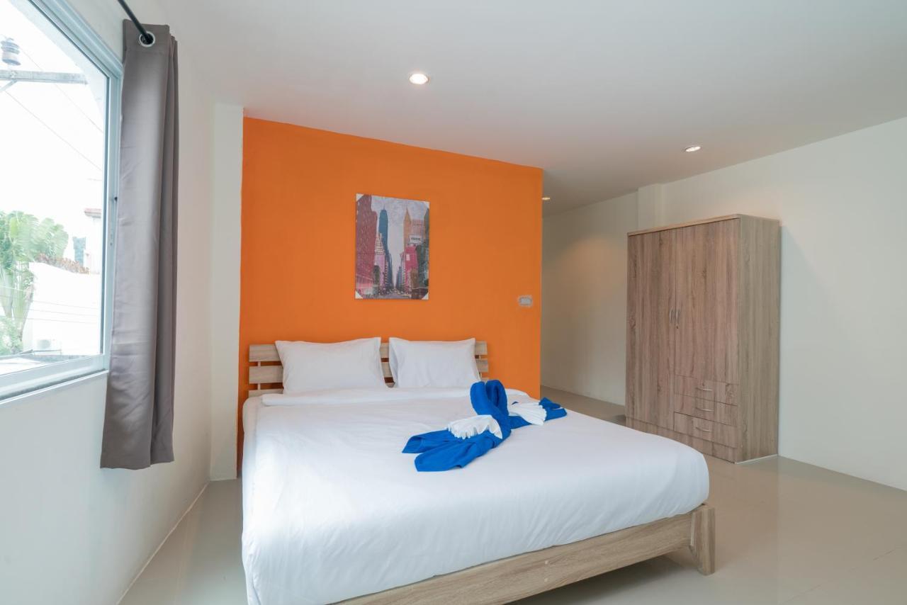Hotel Grey Door Patong Esterno foto