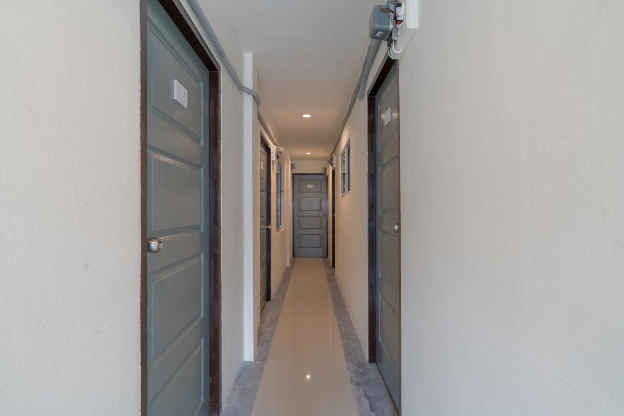 Hotel Grey Door Patong Esterno foto
