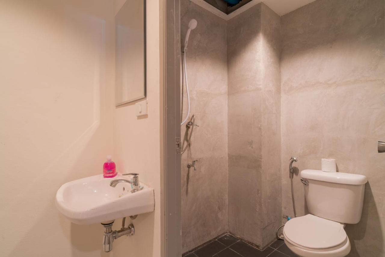 Hotel Grey Door Patong Esterno foto